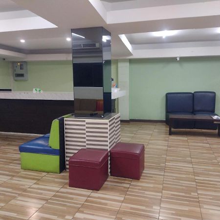 Friendly Hostel - Dmk Airport เฟรนด์ลี่ โฮสเทล ดอนเมือง Бангкок Экстерьер фото