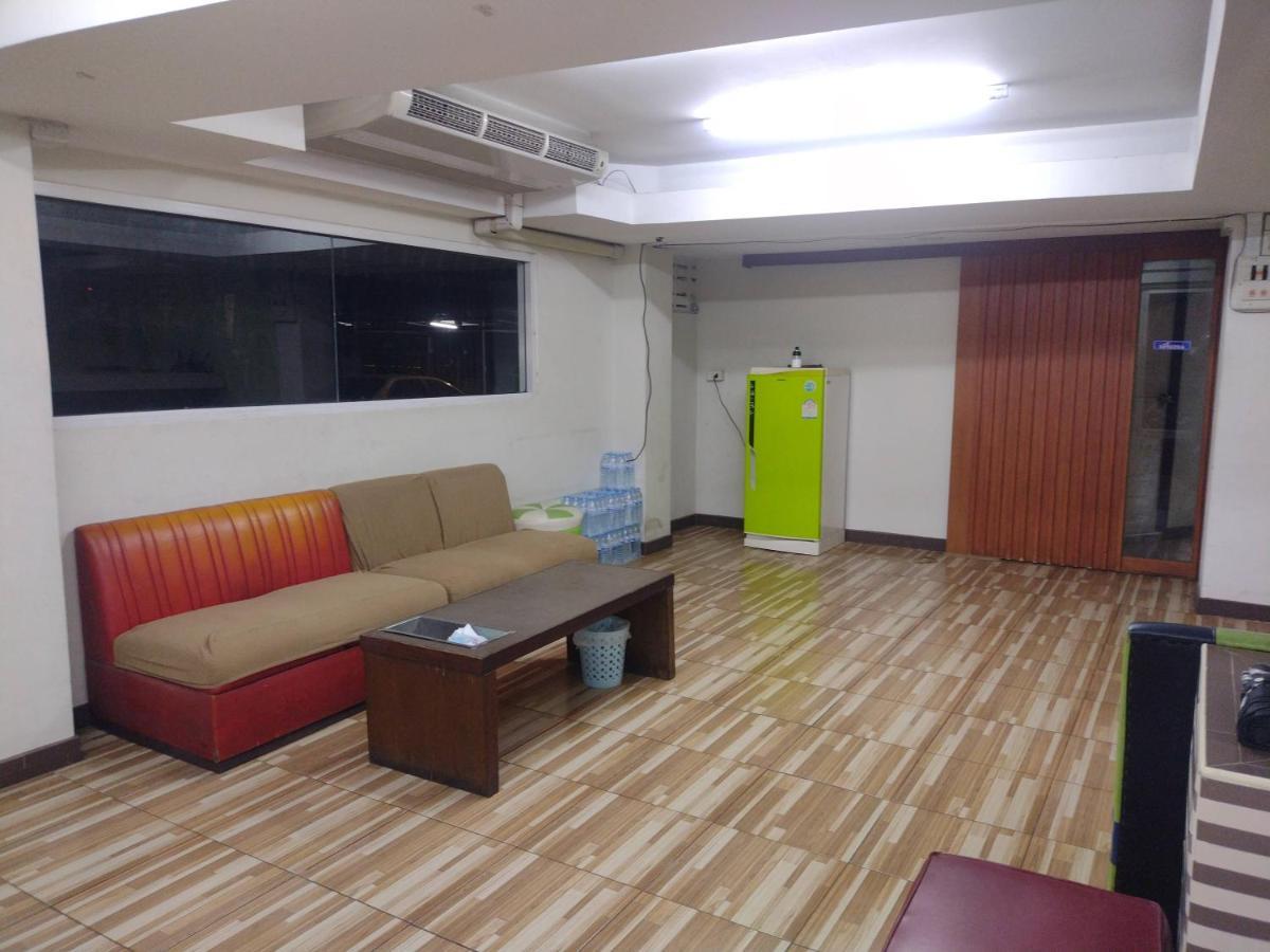 Friendly Hostel - Dmk Airport เฟรนด์ลี่ โฮสเทล ดอนเมือง Бангкок Экстерьер фото